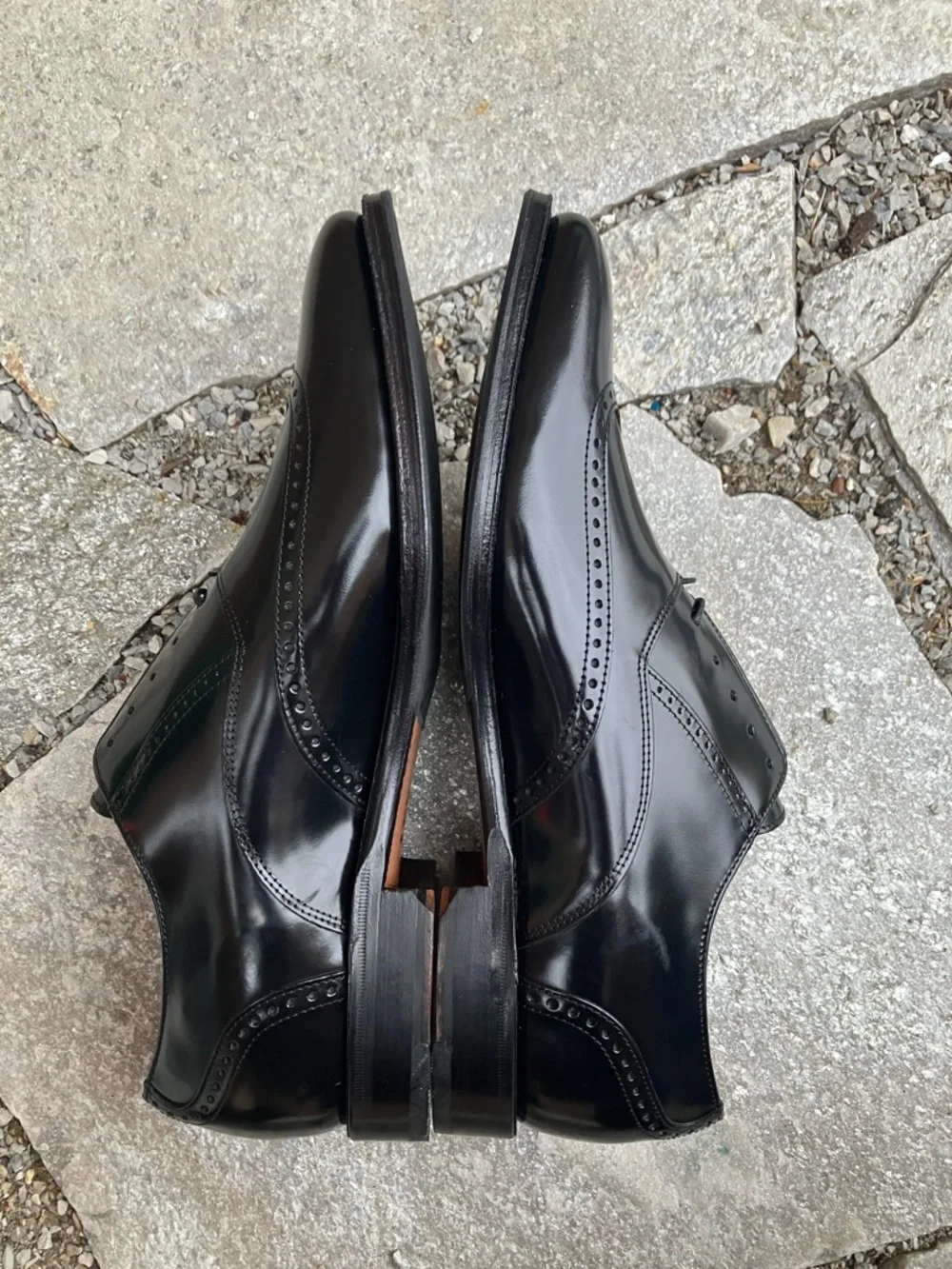 Johnston & Murphy Black Leather Wingtip Derby Shoes